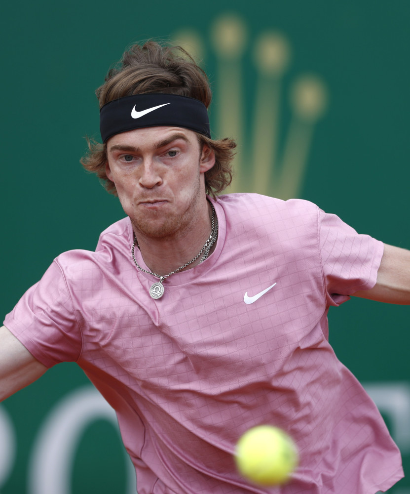 中并非顶尖 中并非顶尖